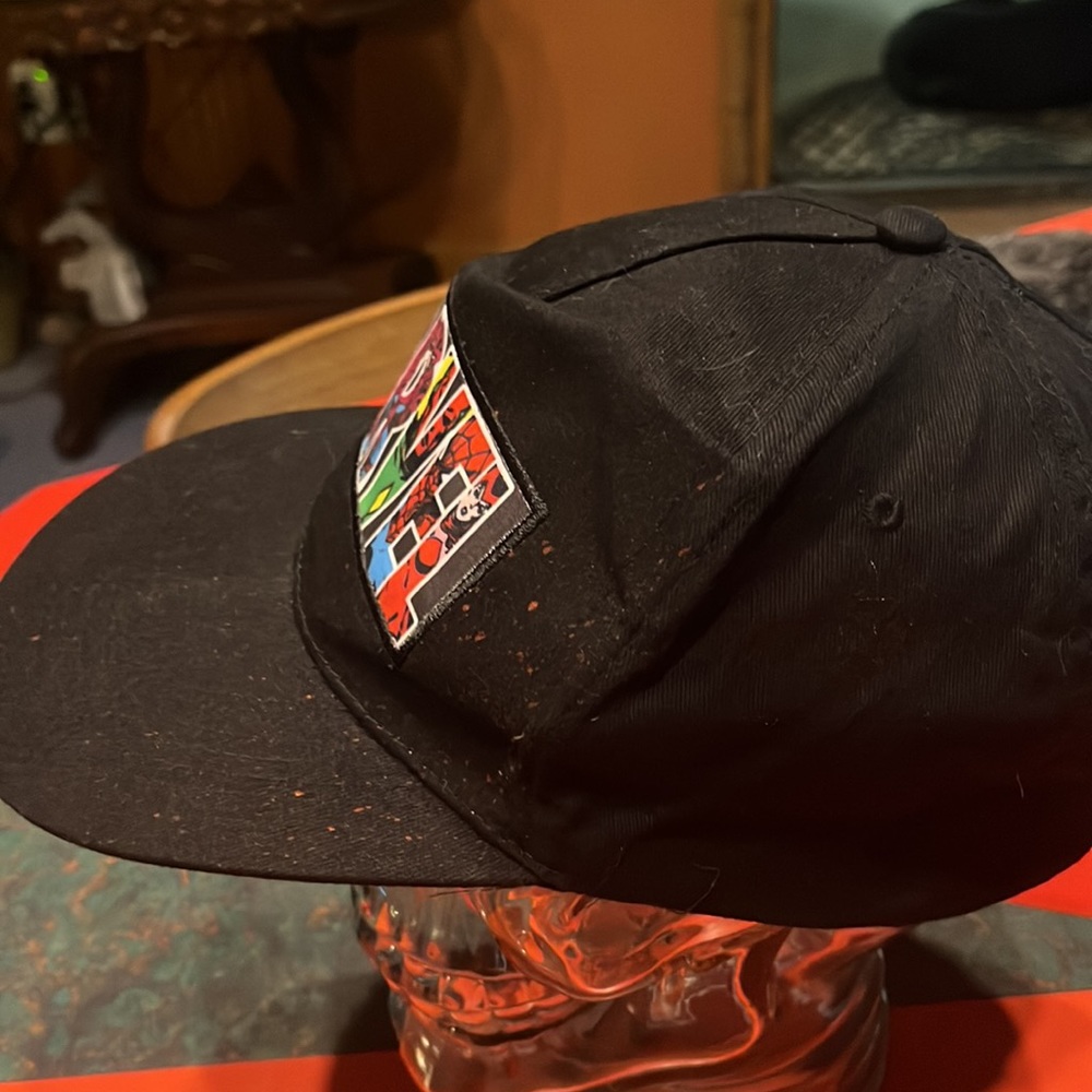 Marvel Cap - Picture 4 of 6